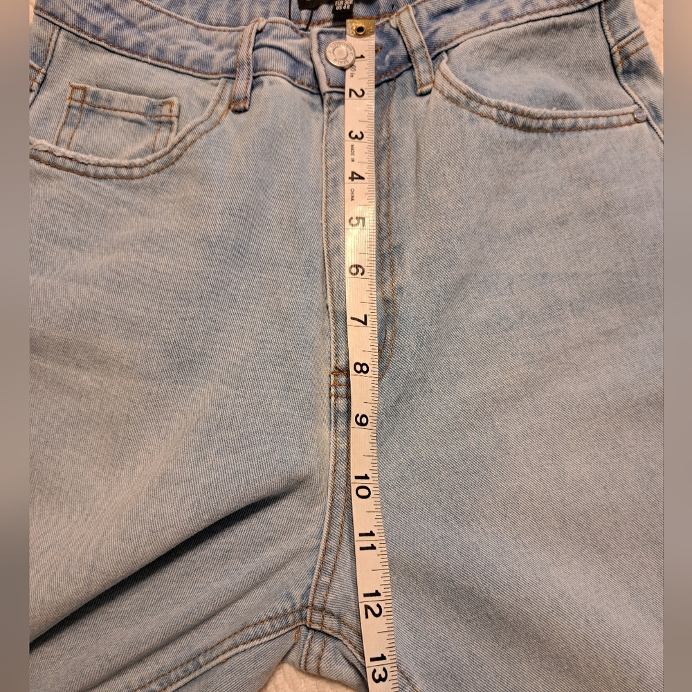 Missguided Riot Jeans - Picture 9 of 11